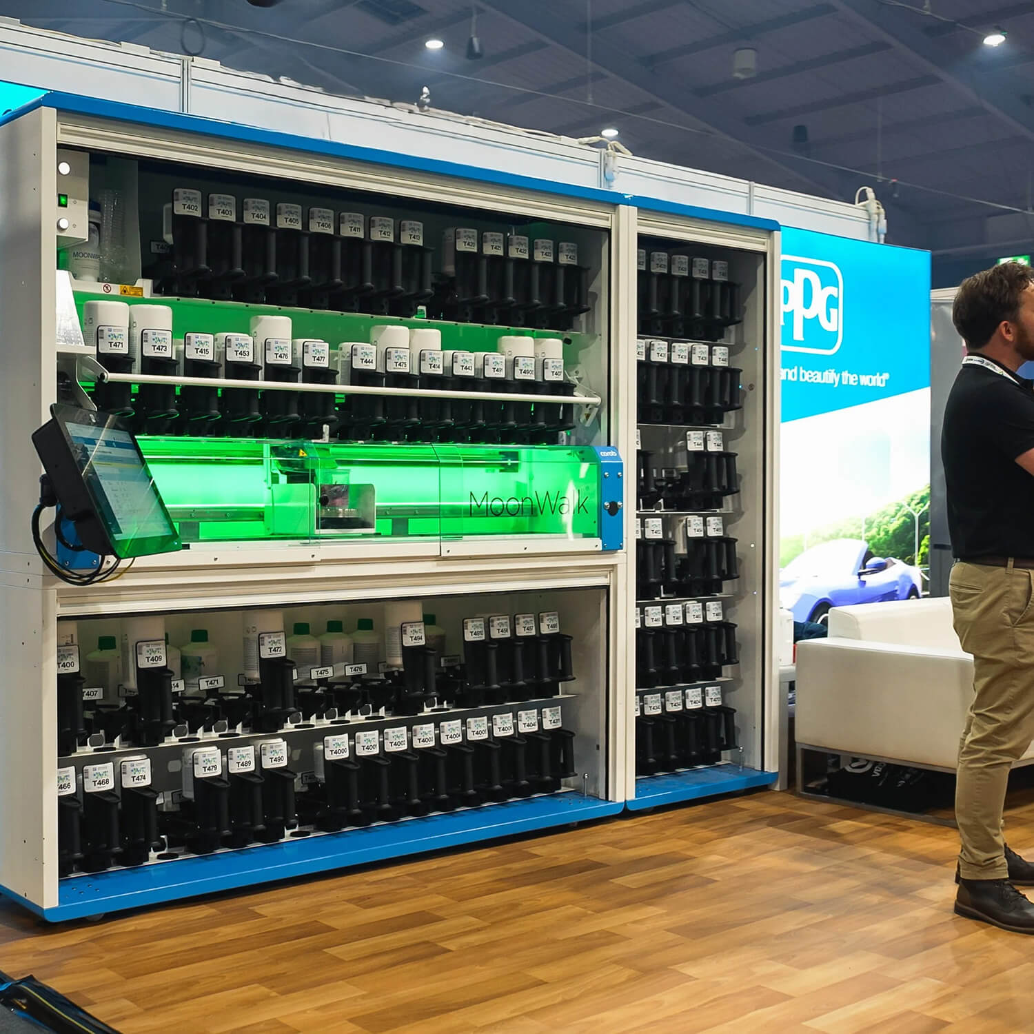 PPG Vizion Kinetic display with illuminated product shelving